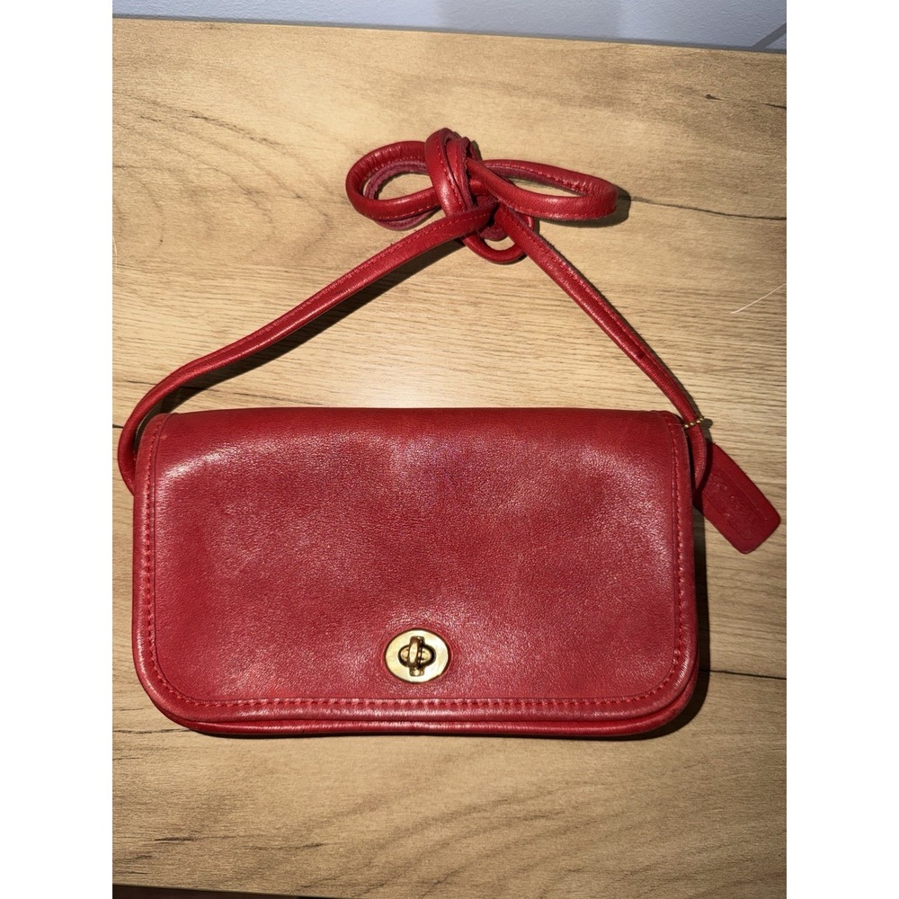 Vintage‎ Red Dinky  Crossbody Coach Bag Made in New York City 80s 6336 S